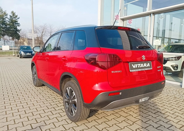 Suzuki Vitara cena 120590 przebieg: 5, rok produkcji 2024 z Szczebrzeszyn małe 191
